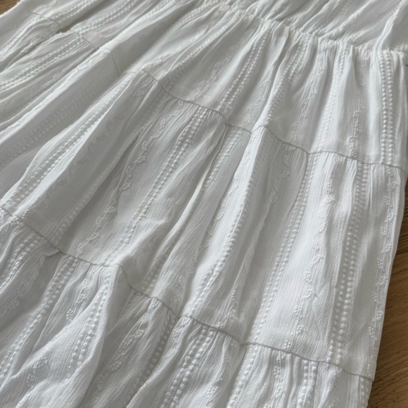NWT Express White Textured Tiered Dress Long Sleeve Small - Picture 2 of 7